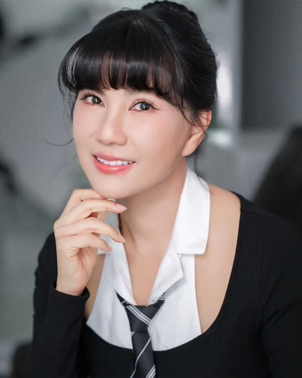 แก้ว อภิรดี