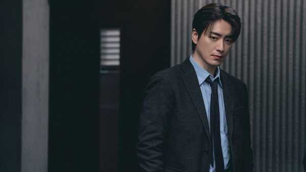 The Art of Sarah เรื่องย่อ ซาราห์ เริ่ดลวงโลก