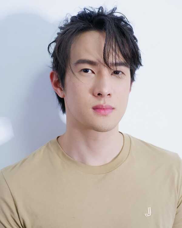 เจมส์ มาร์