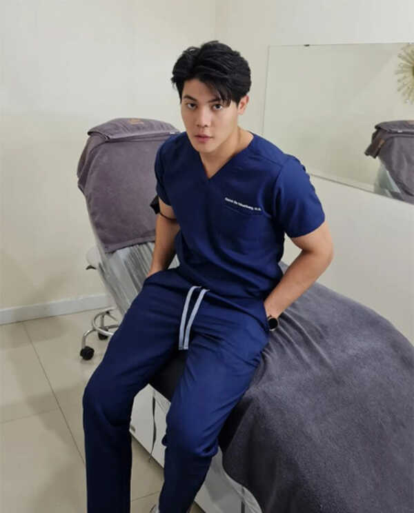 หมอนีโน่ ณวัชร หมอหล่อ