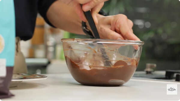 ครันชี่ช็อกโกแลตพัฟโลวา เค้กช็อกโกแลต สูตรขนม