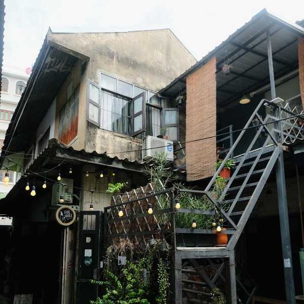 Foxhole BKK คาเฟ่ใกล้ศาลเจ้าพ่อเสือ