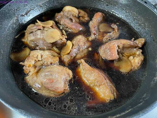 ขาหมูต้มเค็ม