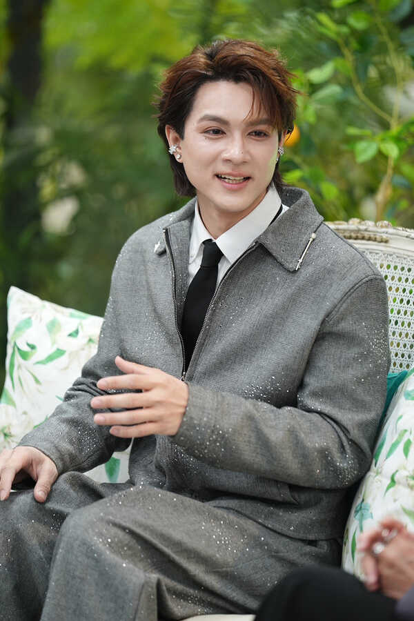 แน็ก ชาลี