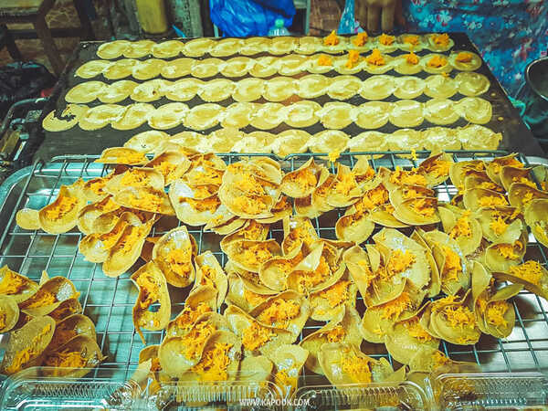 ตลาดหัวรอ อยุธยา