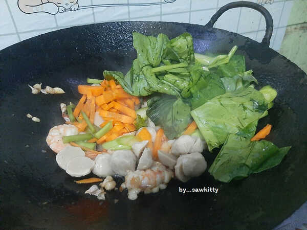 2 เมนูเส้น มาม่าผัดไก่ใส่ซอสเทอริยากิและหมี่เหลืองผัดกุ้ง อาหารจานเดียว สูตรอาหาร