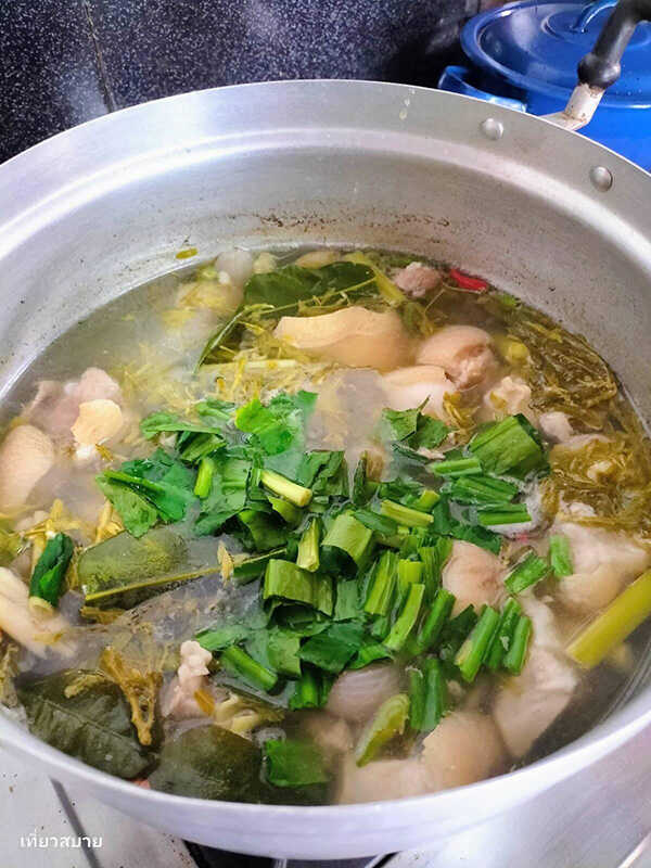 ต้มยำขาหมูใบมะขามอ่อน เมนูต้มยำ ขาหมู อาหารไทย สูตรอาหาร