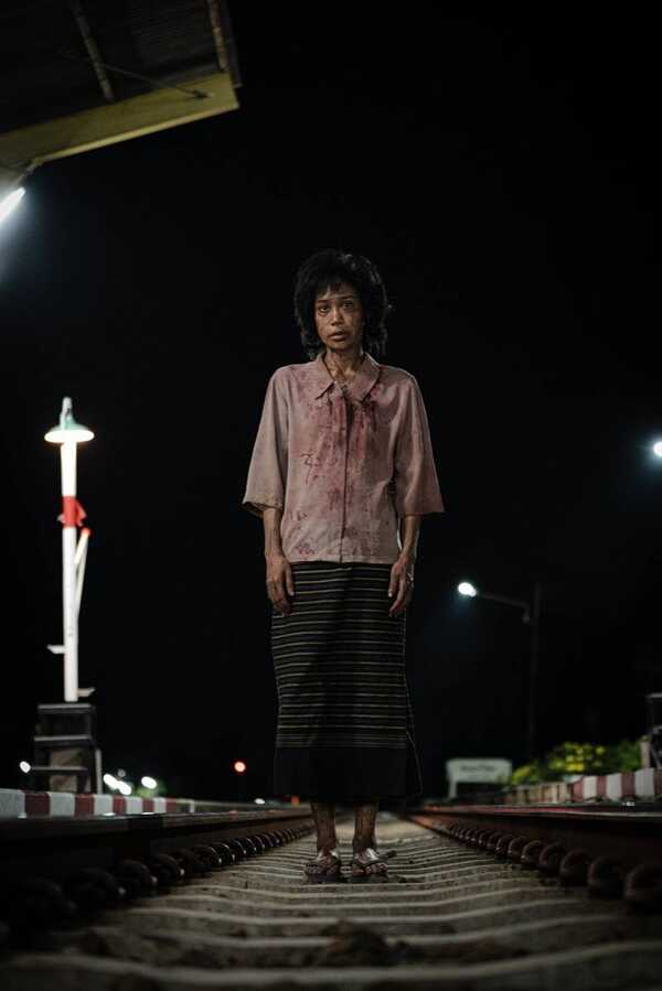กิ่งแก้ว หนังผีไทย ทราย เจริญปุระ รับบท กิ่งแก้ว ลอสูงเนิน