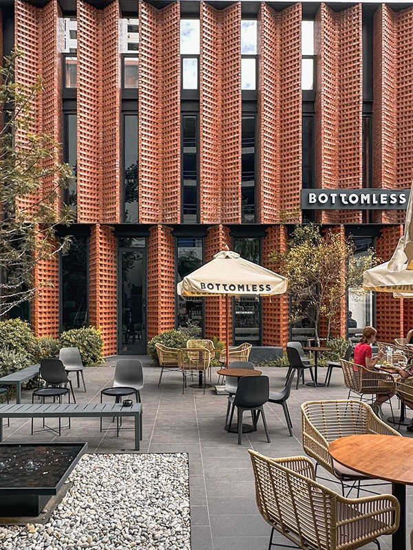 Bottomless S33 บรรยากาศร้าน