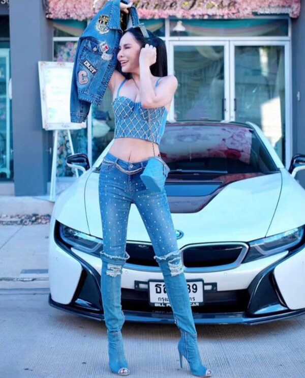 แม่ลี แม่แก้มบุ๋ม