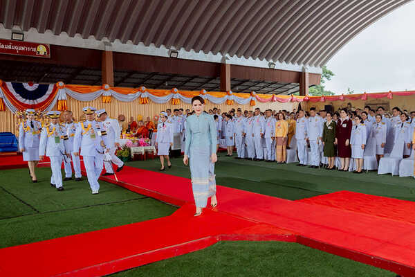 ท่านผู้หญิงอรอนงค์ ผู้แทนพระองค์ ในพิธีวางศิลาฤกษ์ หอประชุมคณะสงฆ์