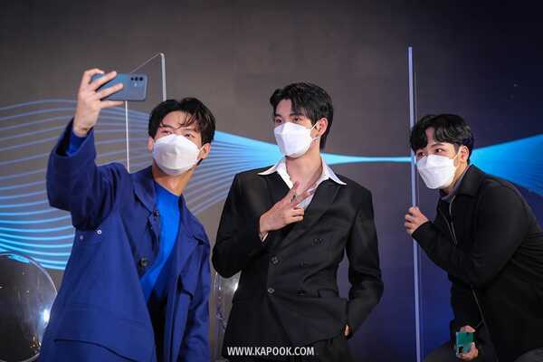 vivo Bangkok วีโว่ แฟลกชิป สโตร์