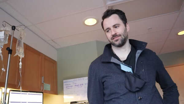  หญิง พลอยชมพู