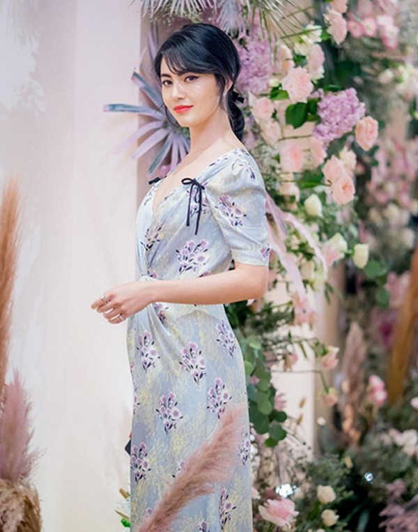 แฟชั่นชุดสีฟ้า