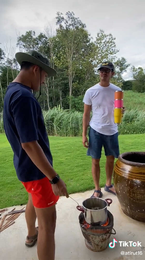 เวียร์ ศุกลวัฒน์ 