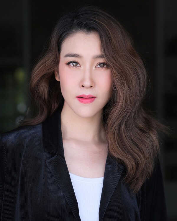 เชียร์ ฑิฆัมพร