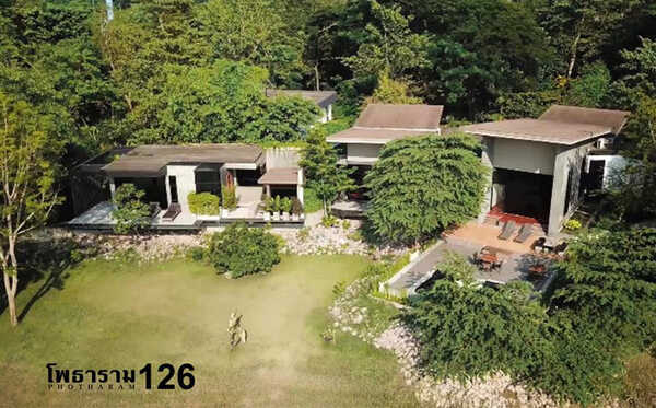 ที่พักริมน้ำ