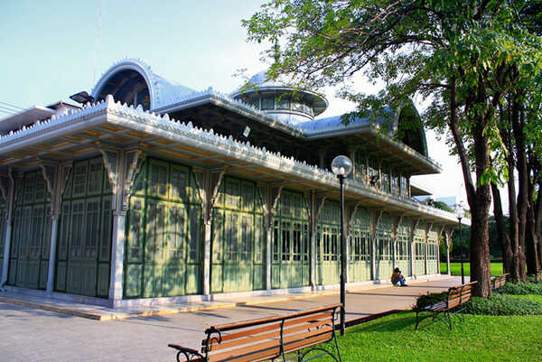 พระที่นั่งเทวราชสภารมย์  