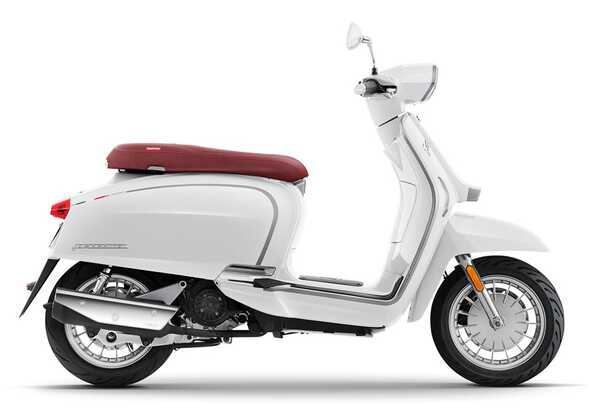 Lambretta V200 2023 ราคาเริ่ม 107 000 บาท รถมอเตอร์ไซค์ออโตเมติก 170 ซี ซี