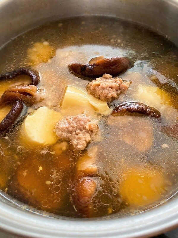ต้มจืดเต้าหู้หมูสับเห็ดหอม ต้มจืด แกงจืด สูตรอาหาร