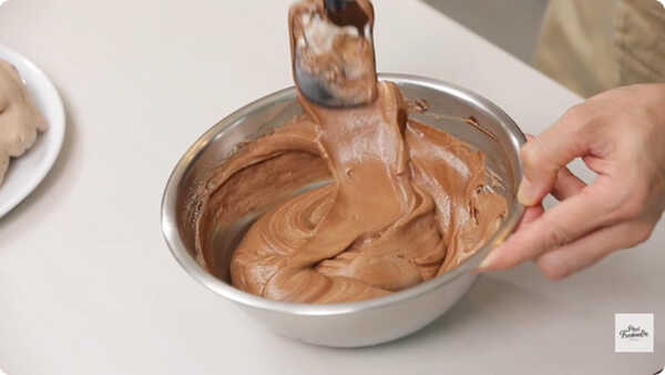 ครันชี่ช็อกโกแลตพัฟโลวา เค้กช็อกโกแลต สูตรขนม