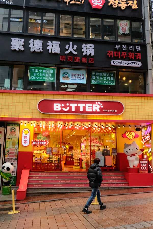 Myeongdong Street แหล่งช้อปในโซล