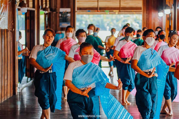 ขบวนรถ KIHA 183 เที่ยวฉะเชิงเทรา