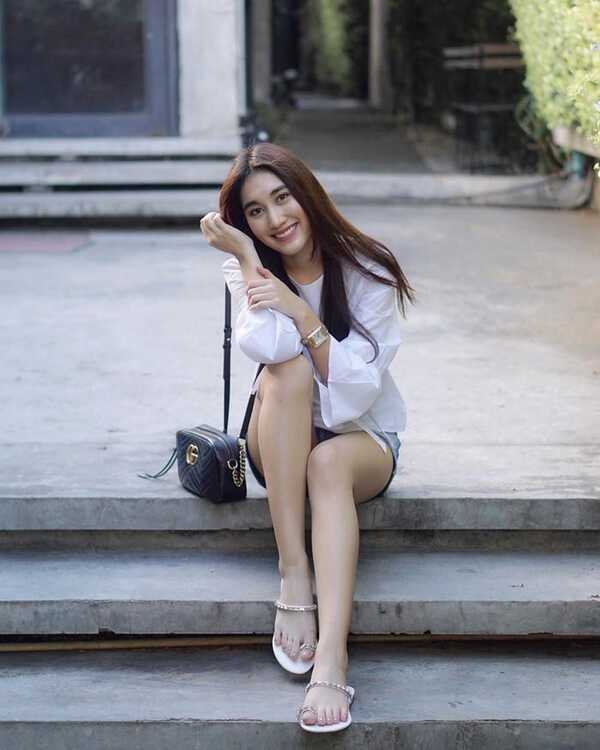 เบสท์ รักษ์วนีย์