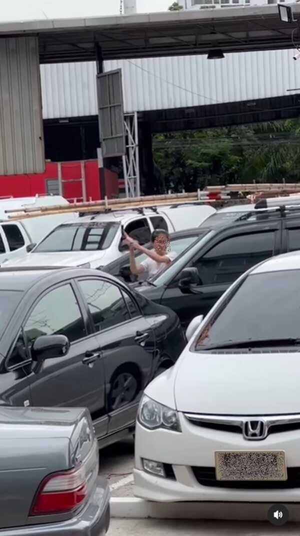 โก้ ธีรศักดิ์