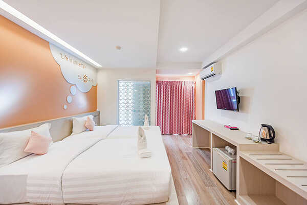 ที่พักภูเก็ตในตัวเมือง The Tint at Phuket Town