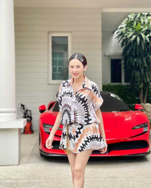 แยม ธมลพรรณ์