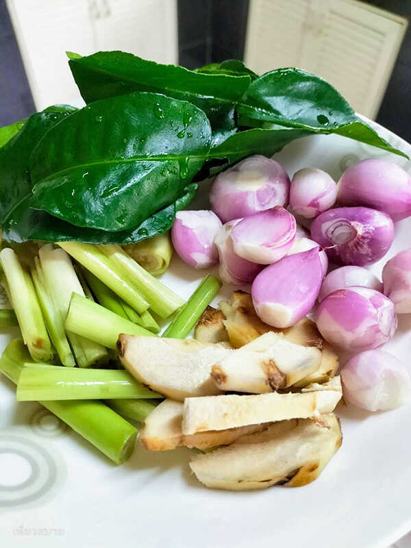 ต้มยำขาหมูใบมะขามอ่อน เมนูต้มยำ ขาหมู อาหารไทย สูตรอาหาร