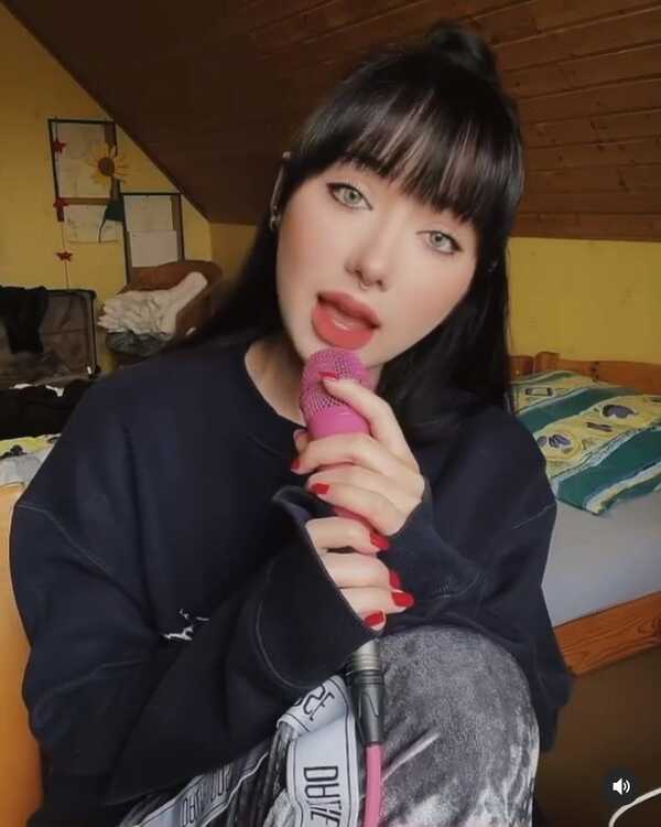 เพลงใหม่พลอยชมพู 