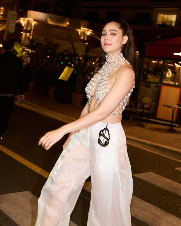 ชมพู่ อารยา เมืองคานส์