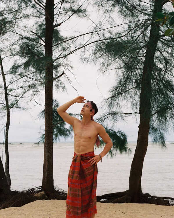 ดาราติดดิน