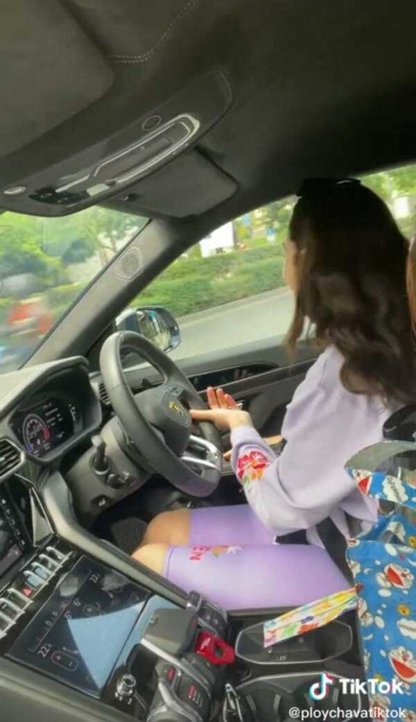 ชมพู่ อารยา พลอย ชวพร