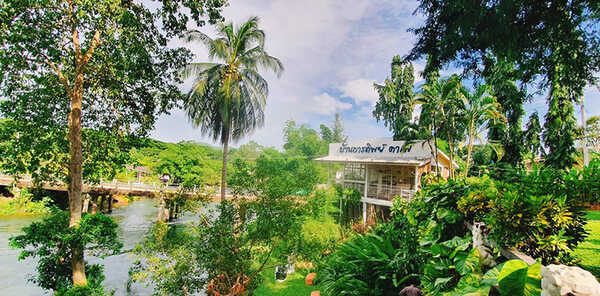 บ้านธารทิพย์คาเฟ่ แก่งกระจาน
