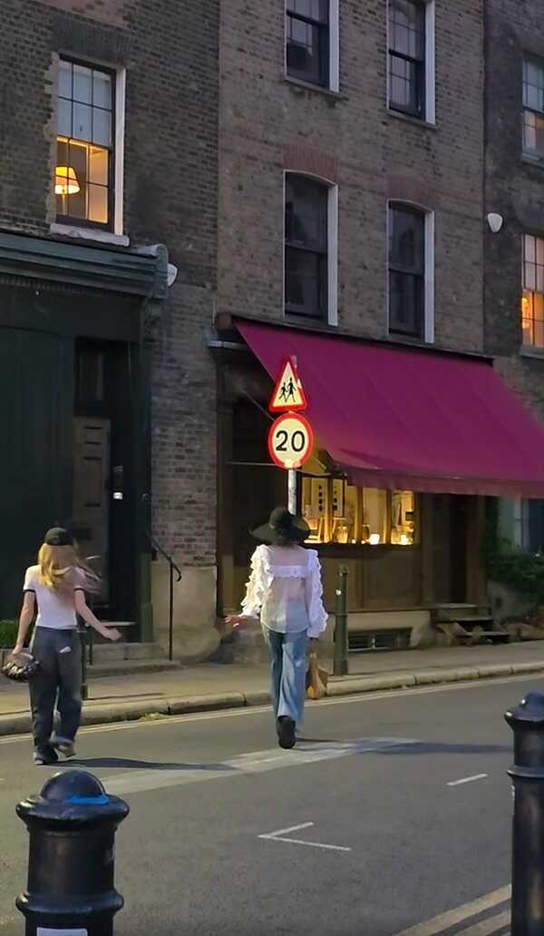 ครูลูกกอล์ฟ ลิซ่า Walk วนไป