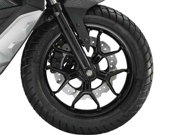 Aprilia SR GT 200 2023