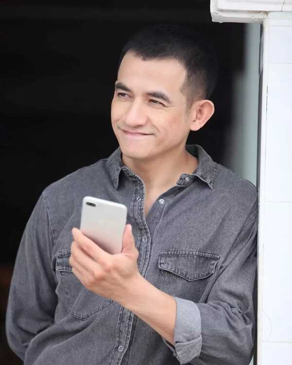 ดาราชายยุค 90 โด่ง สิทธิพร นิยม