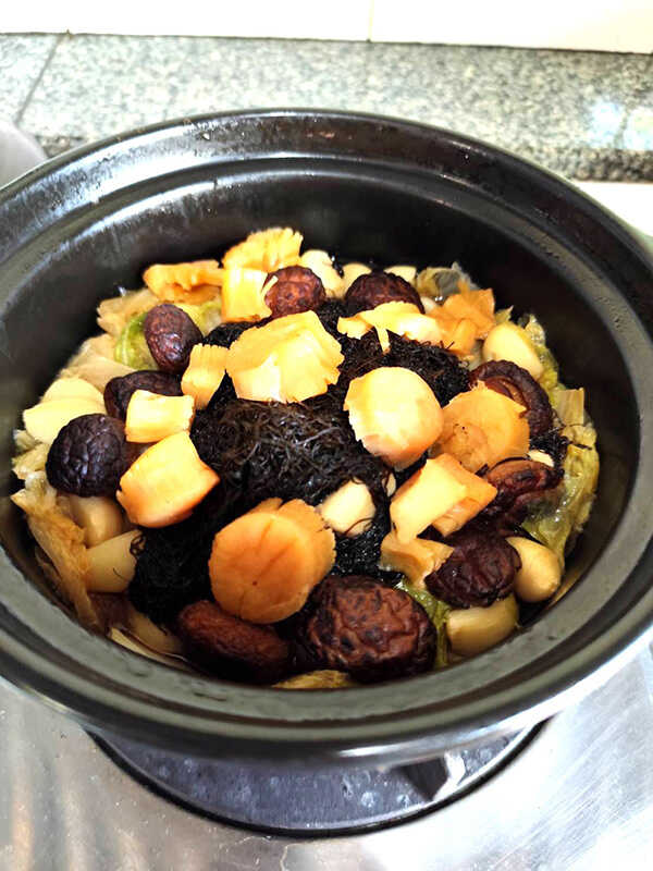 ผักกาดขาวหอยเชลล์อบหม้อดิน เมนูมงคลตรุษจีน เมนูตรุษจีน 2026 อาหารจีน สูตรอาหาร