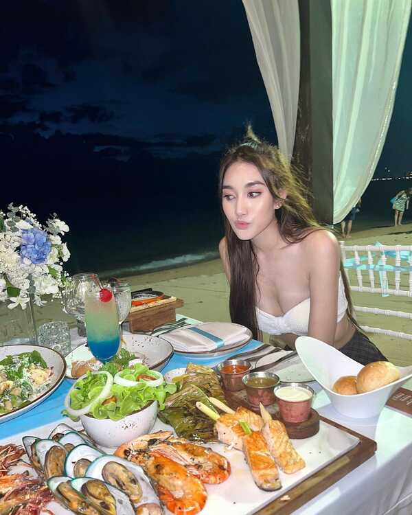 ภาพจาก Instagram bestkamsing