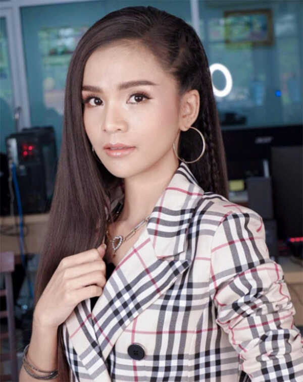 อาม ชุติมา ศัลยกรรม