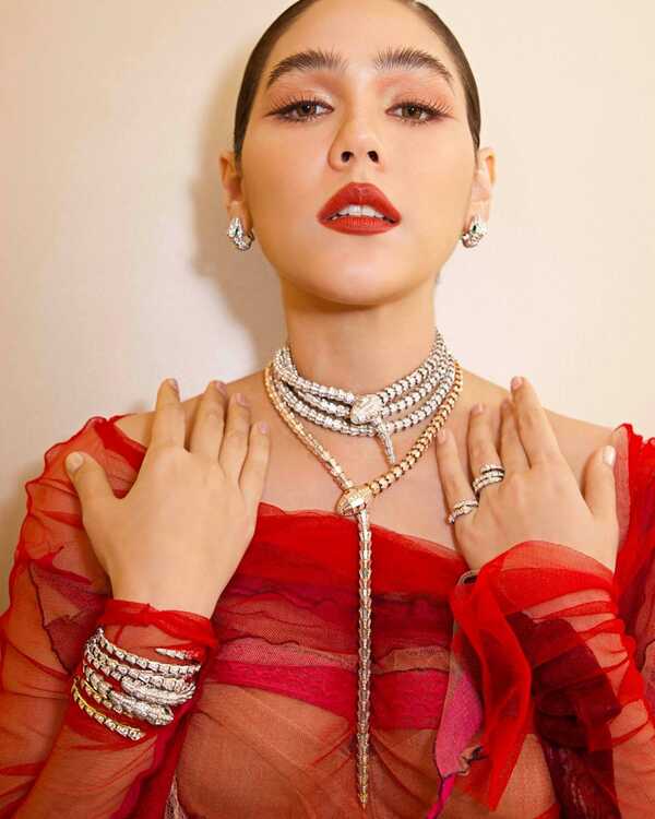 ชมพู่ อารยา เมืองคานส์