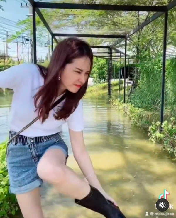 นุ้ย สุจิรา น้ำท่วม