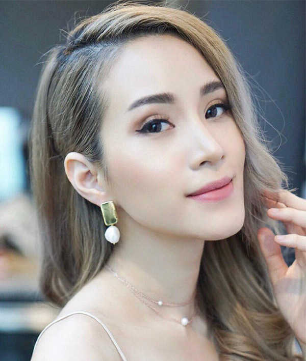  ฟาง พิชญา