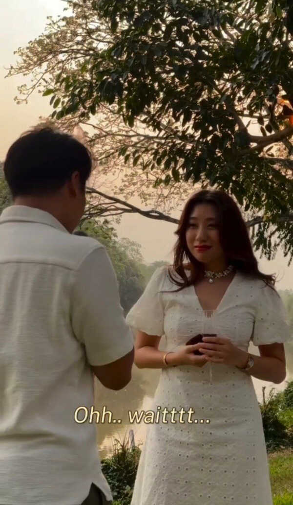 เปอติ๊ด คุกเข่าขอแฟนหนุ่มแต่งงาน