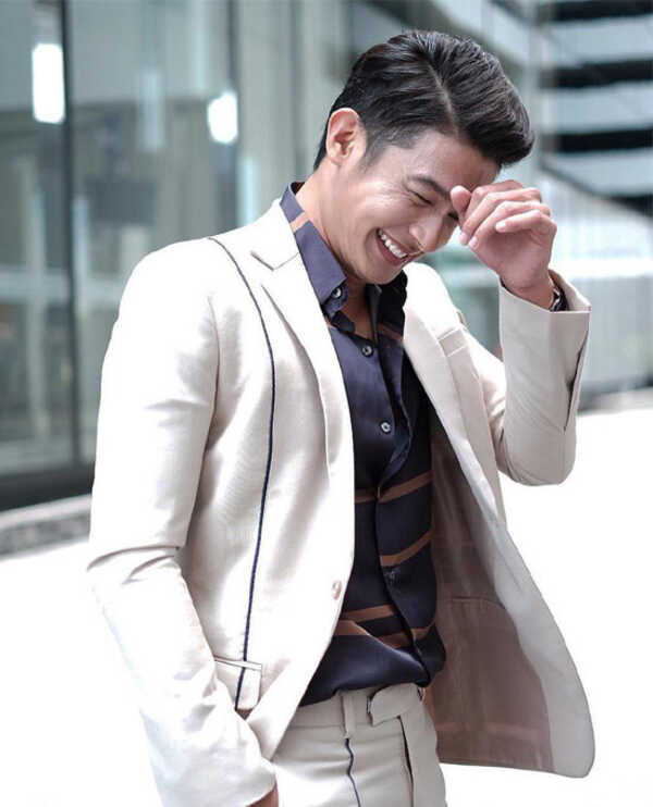 เพื่อน คณิน