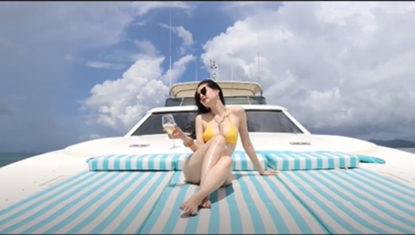 ขวัญ อุษามณี