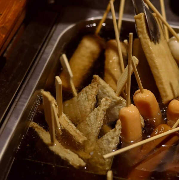 ลูกชิ้นและไส้กรอกร้าน Tanken Oden